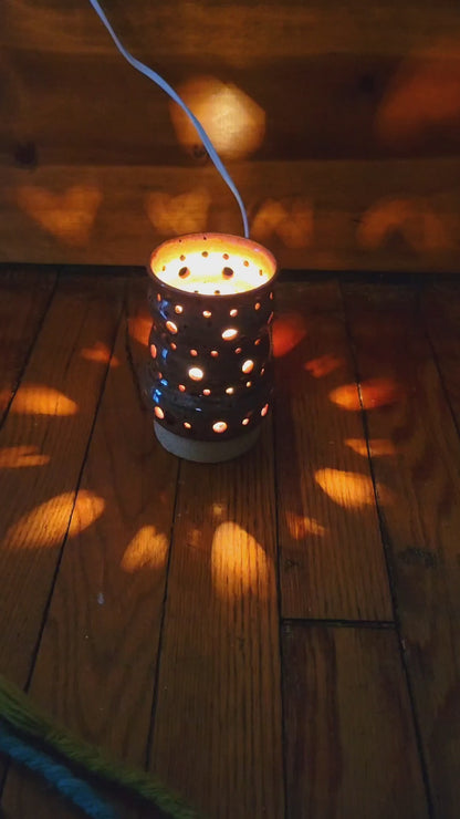 PEPPERED PLUM - LANTERN